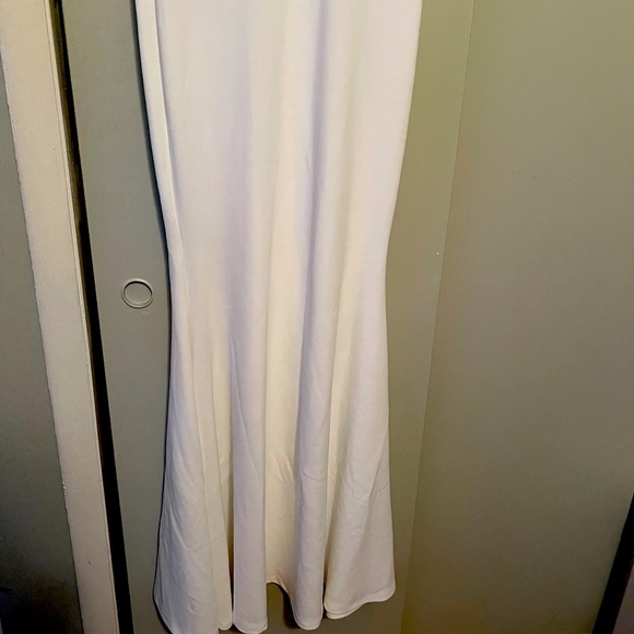 “The Nova Reception dress” - Picture 3 of 13